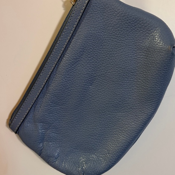 Vintage Coach Wristlet in Wedgwood Blue Leather - Picture 6 of 9